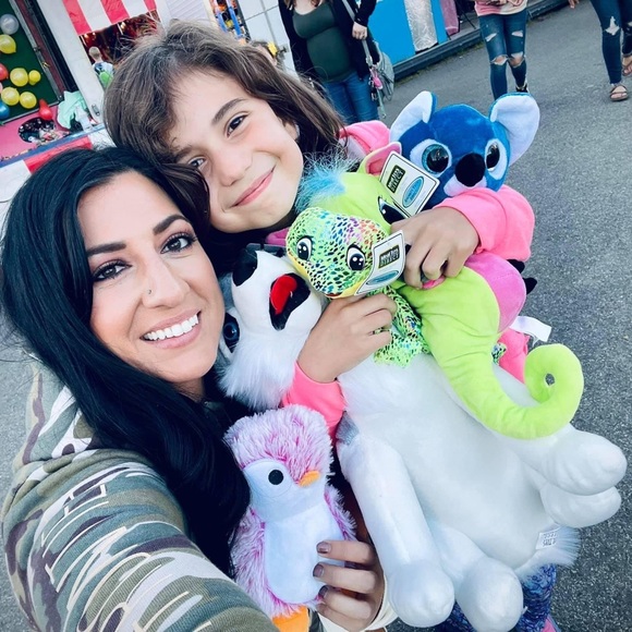 🌻🌻🌻Meet your posher! Jenn! - Picture 6 of 7